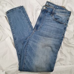 American Eagle Super Hi-Rise Jeans